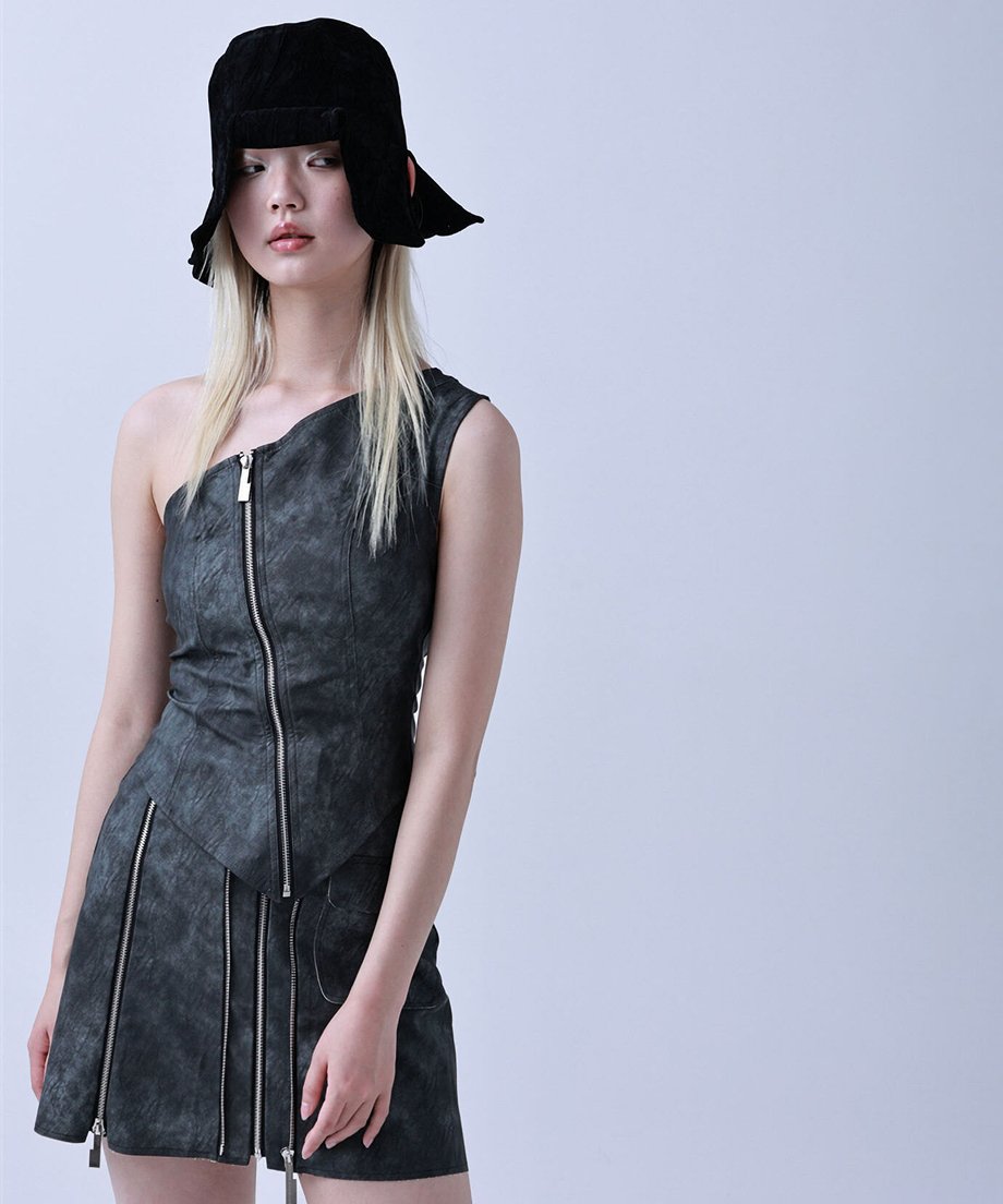 Roll Up Tulip Hat