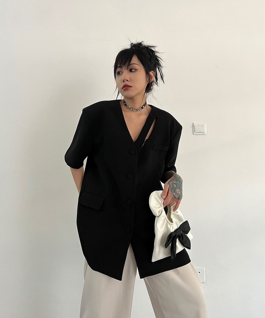 V-neck Short-sleeve Jacket