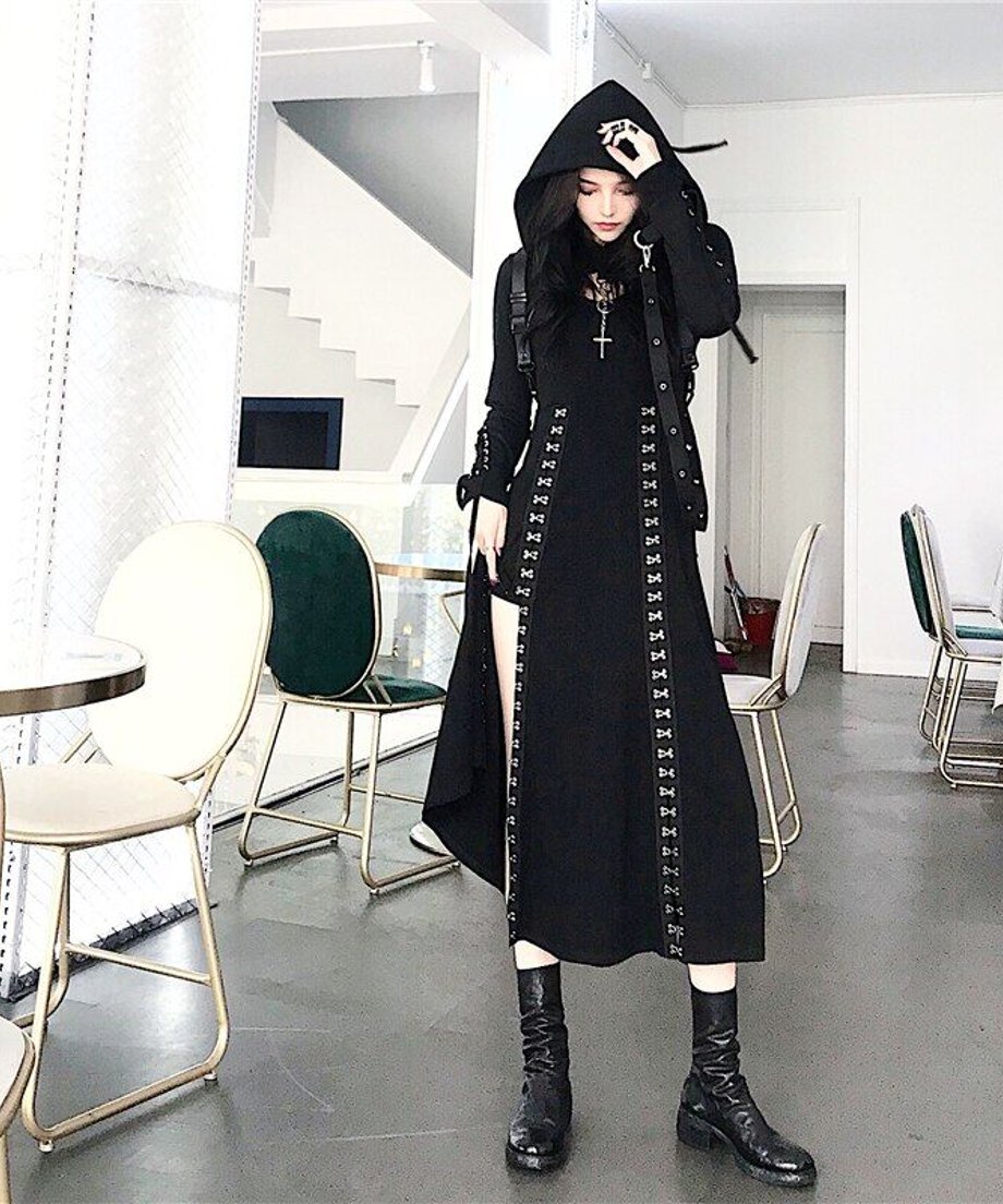 Laced Veil Hood Top