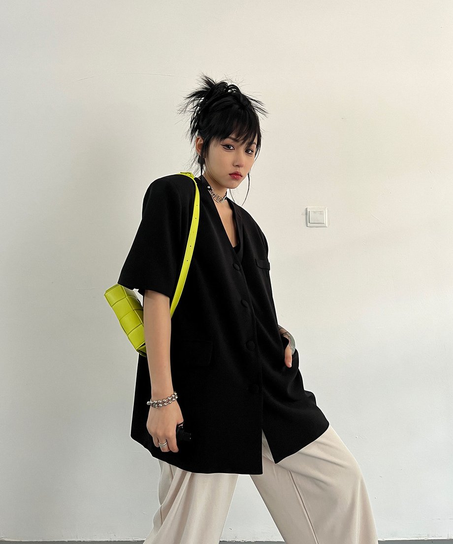 V-neck Short-sleeve Jacket