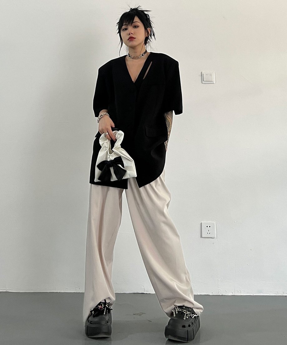 V-neck Short-sleeve Jacket