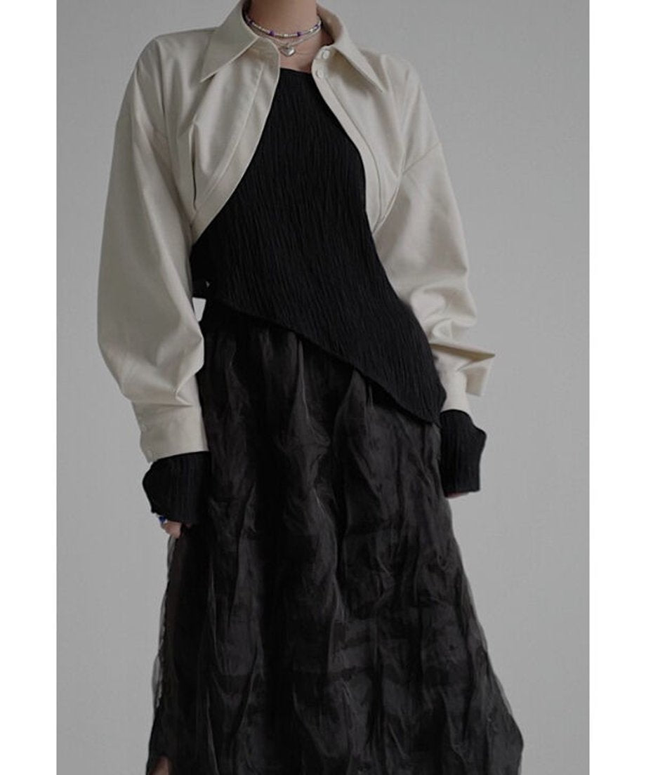 Round Tail Cropped Blouse