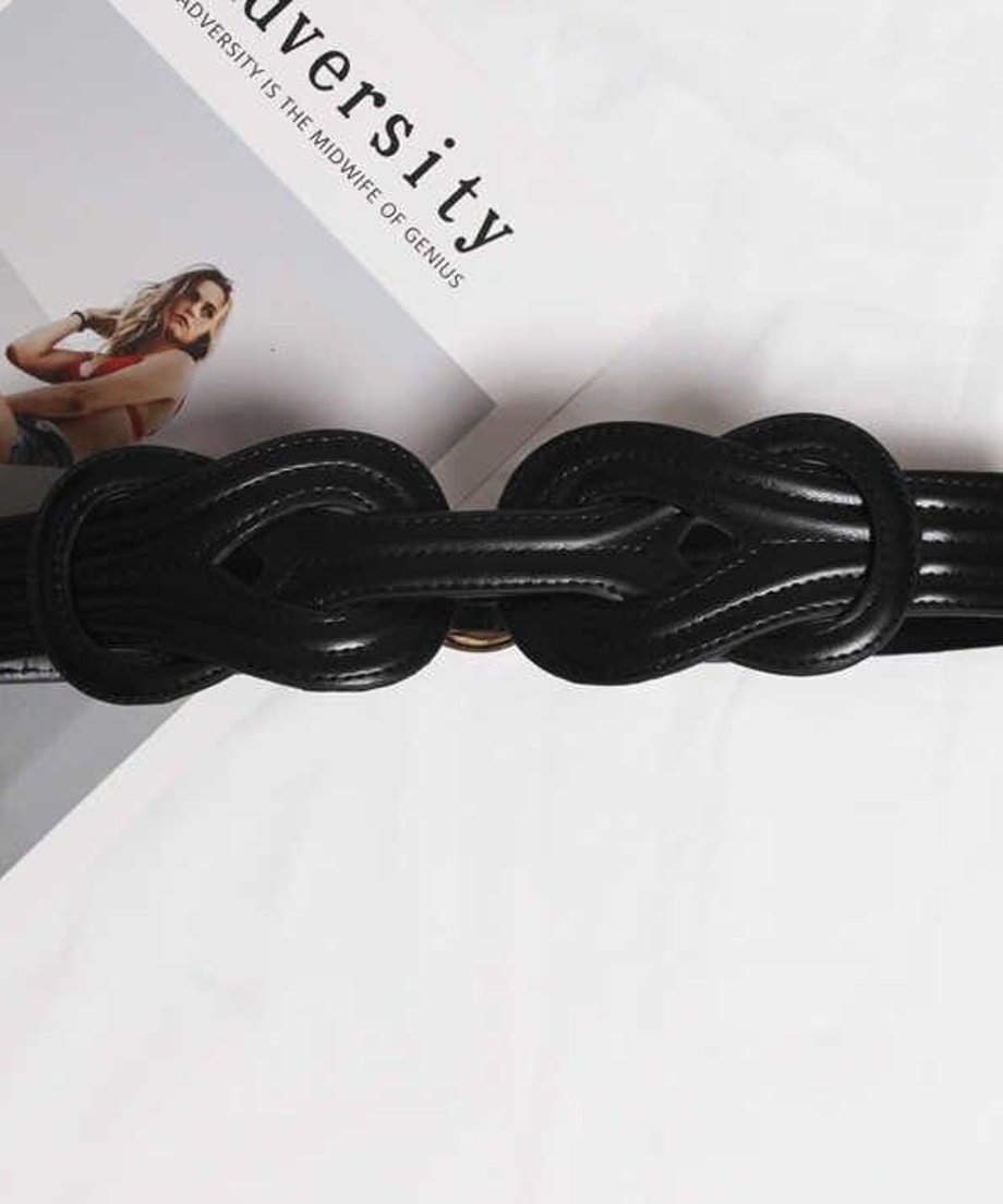 Twist Loop Wide Belt