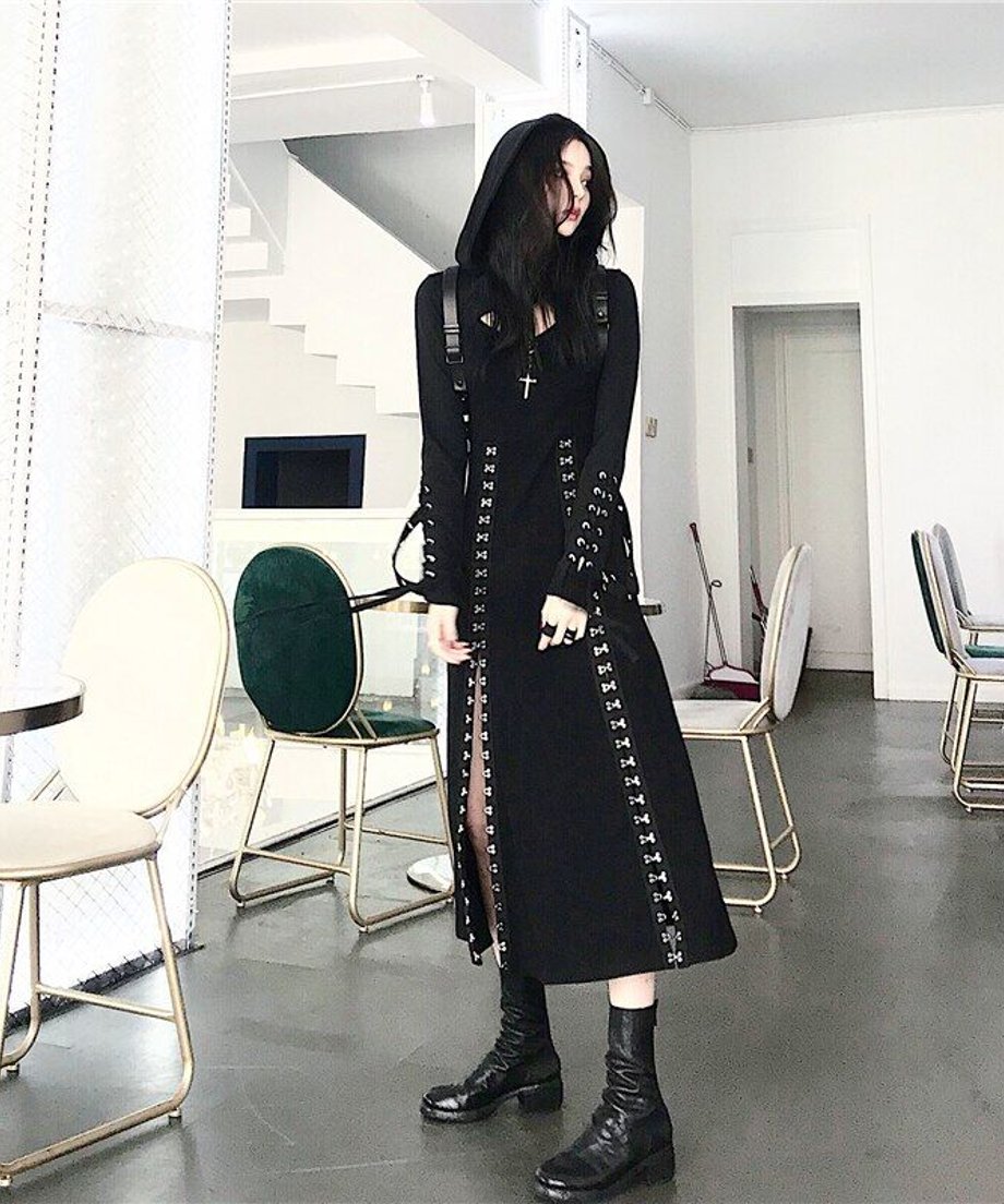 Laced Veil Hood Top