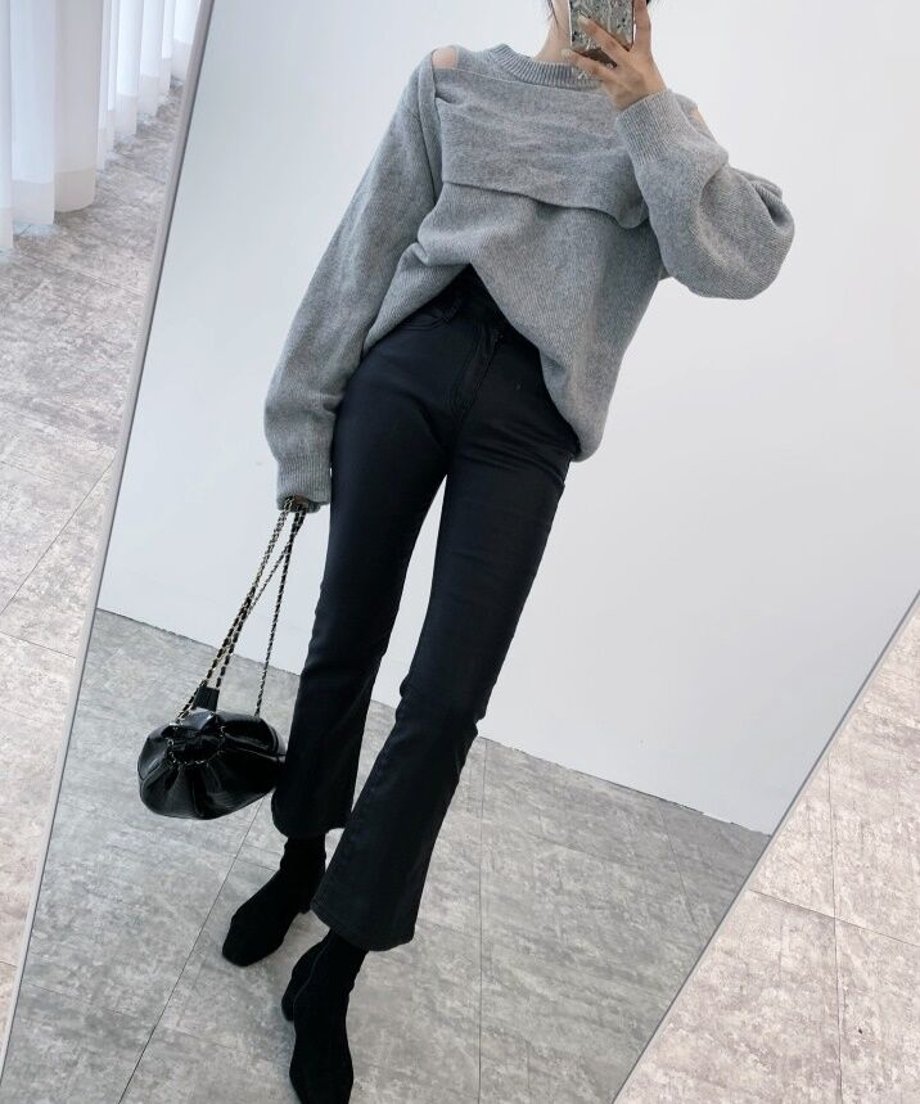 Edge Shoulder Knit
