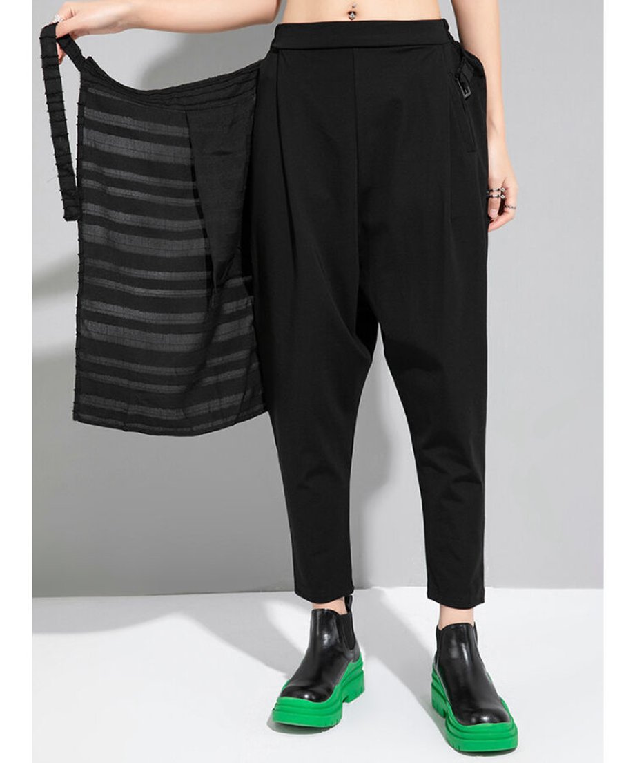 Layered Pleat Asymmetry Pants