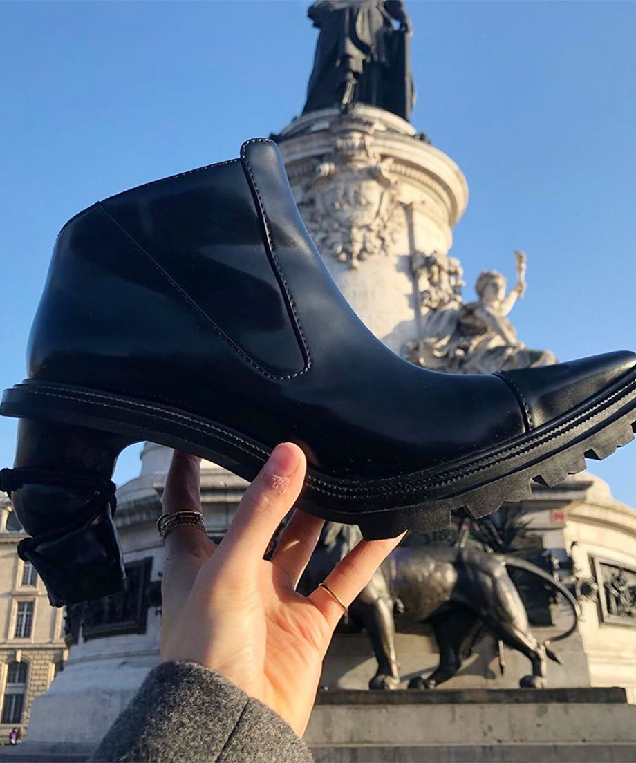 Curl Heel Bootie