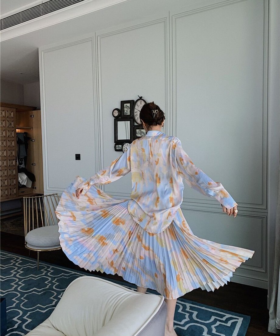 Pastel Flow Pleated Skirt